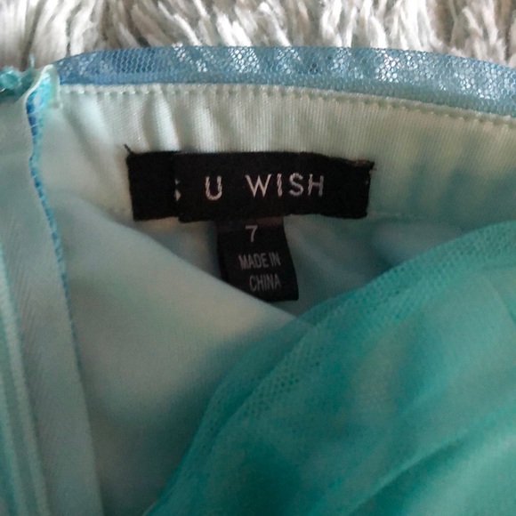 Dress - Picture 3 of 3